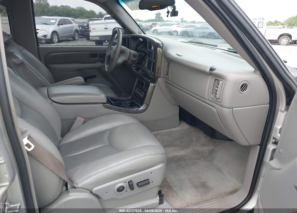 2004 GMC YUKON XL 1500 DENALI VIN: 1GKFK66U44J264652