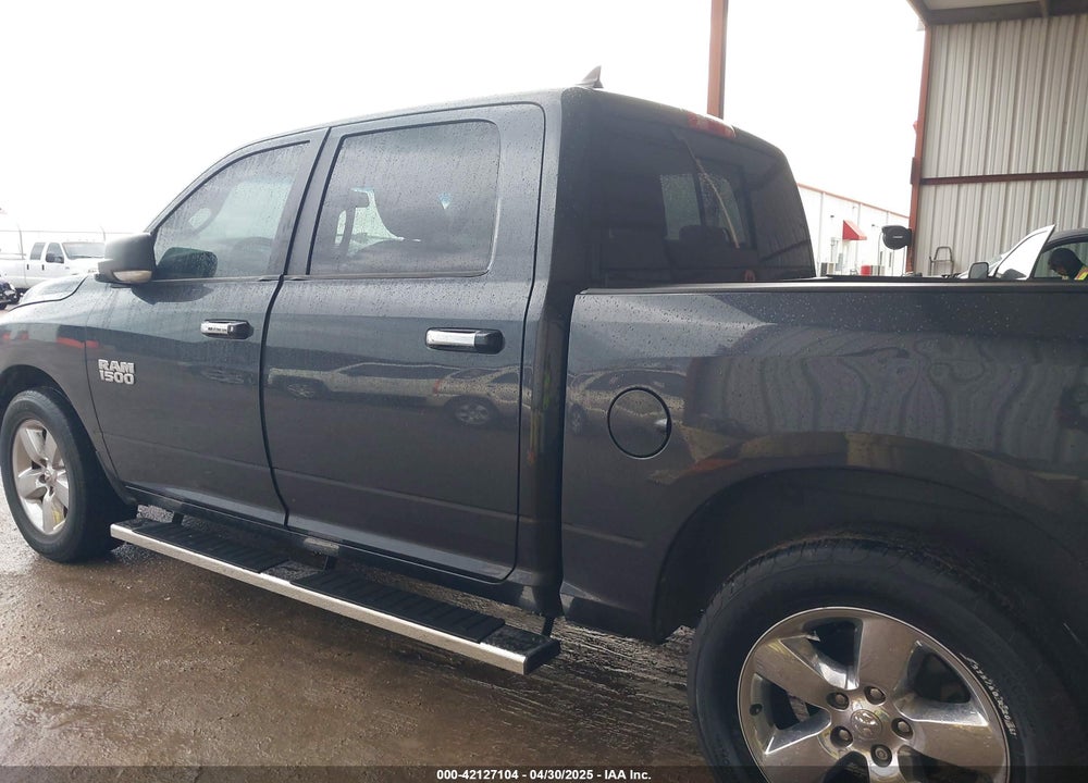 2016 RAM 1500 VIN: 1C6RR6LG4GS293321