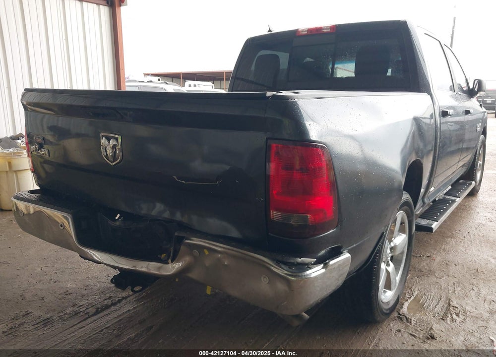 2016 RAM 1500 VIN: 1C6RR6LG4GS293321