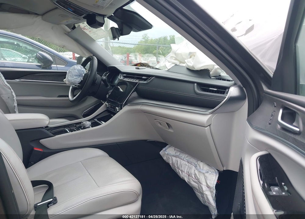 2022 JEEP GRAND CHEROKEE VIN: 1C4RJHDG5N8544397