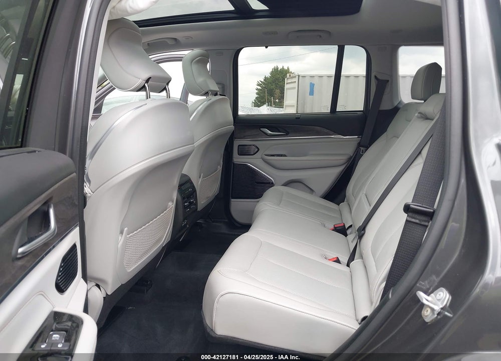 2022 JEEP GRAND CHEROKEE VIN: 1C4RJHDG5N8544397