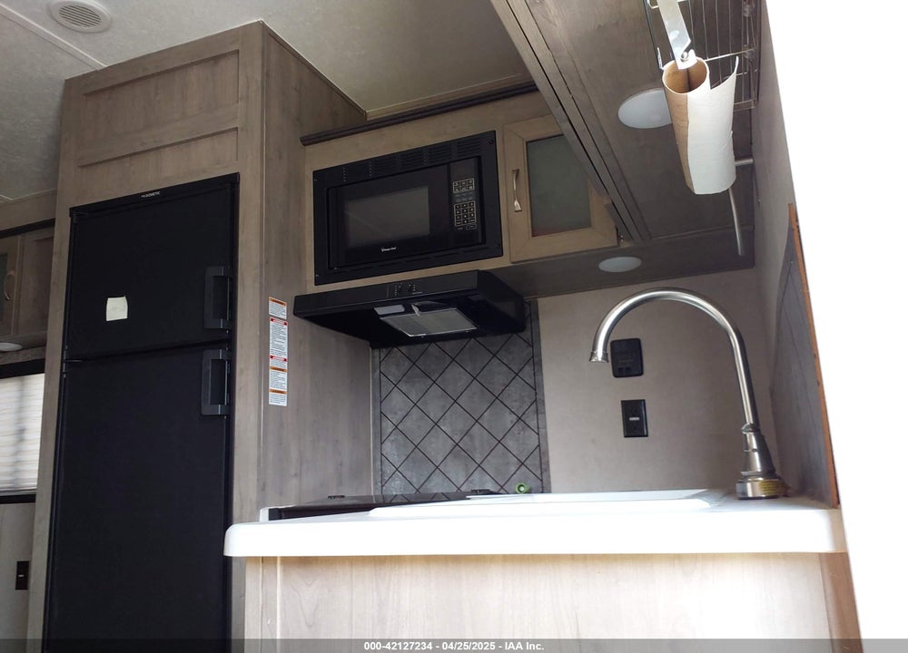 2019 FOREST RIVER 33FT PALOMINO PUMA XLE LITE VIN: 52T2PTSBXL4003973