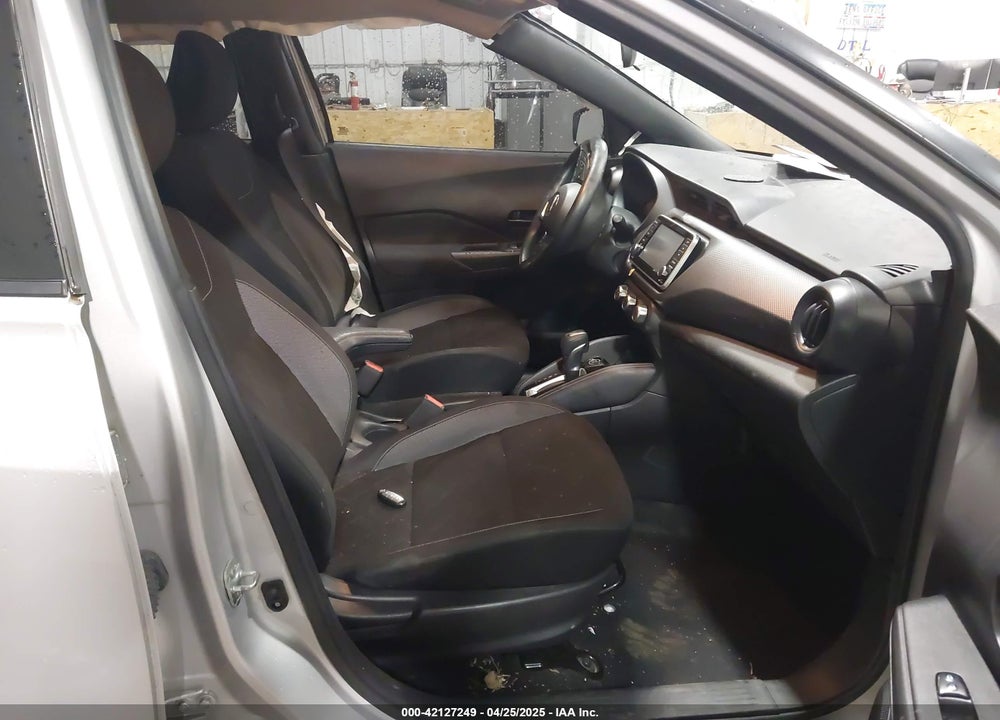 2019 NISSAN KICKS VIN: 3N1CP5CU2KL548837