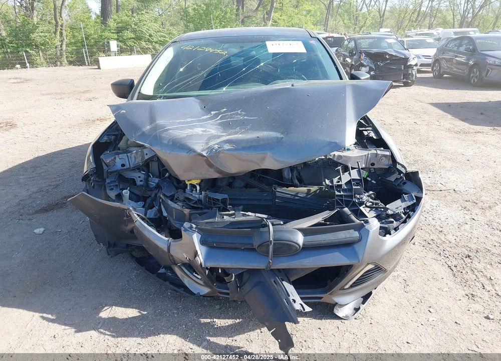 2014 FORD FOCUS VIN: 1FADP3E28EL427561