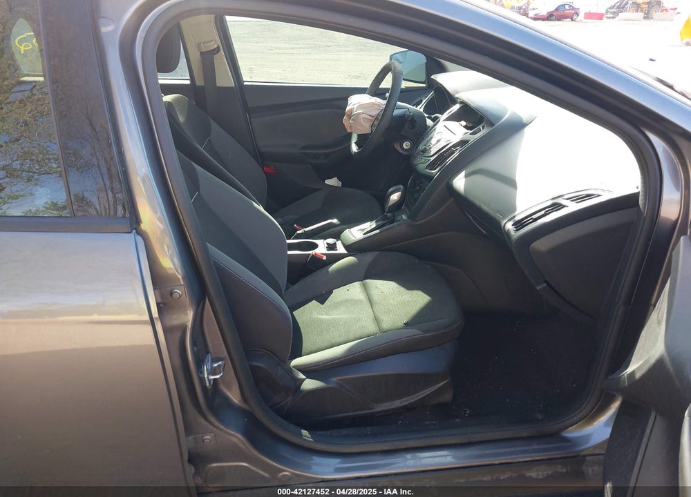 2014 FORD FOCUS VIN: 1FADP3E28EL427561
