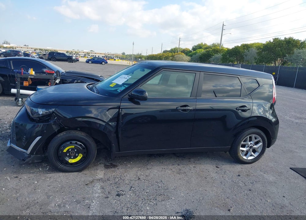 2023 KIA SOUL VIN: KNDJ23AU6P7873951