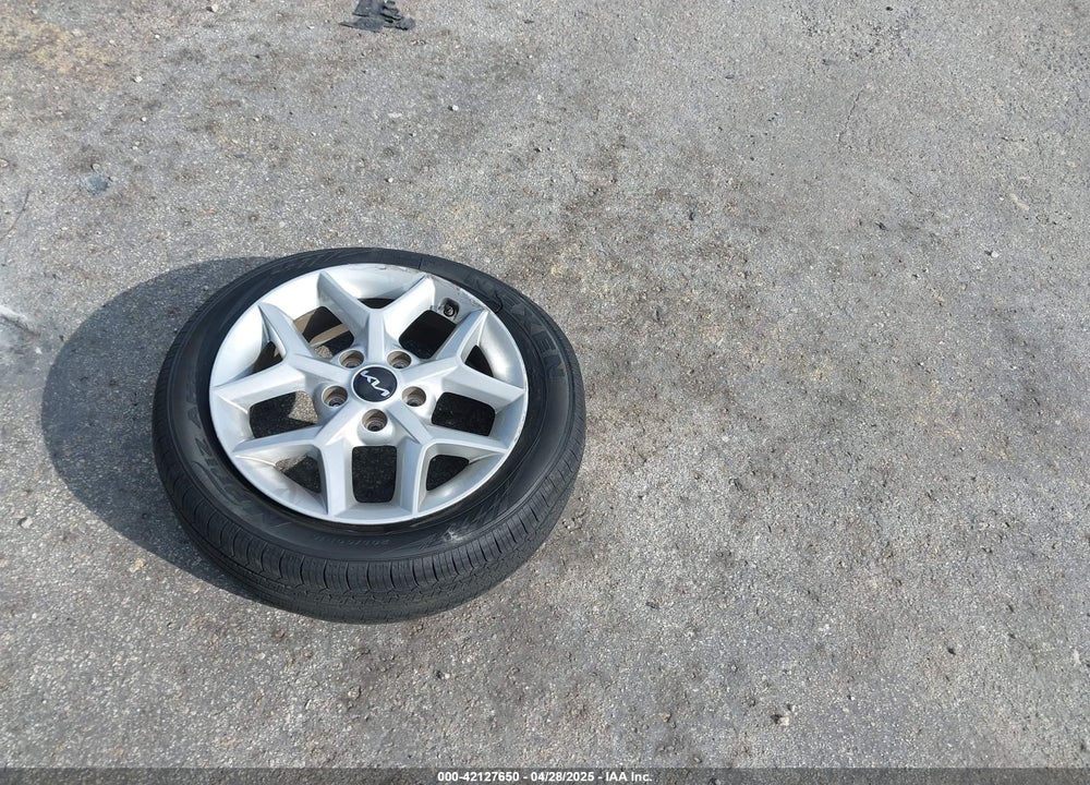 2023 KIA SOUL VIN: KNDJ23AU6P7873951