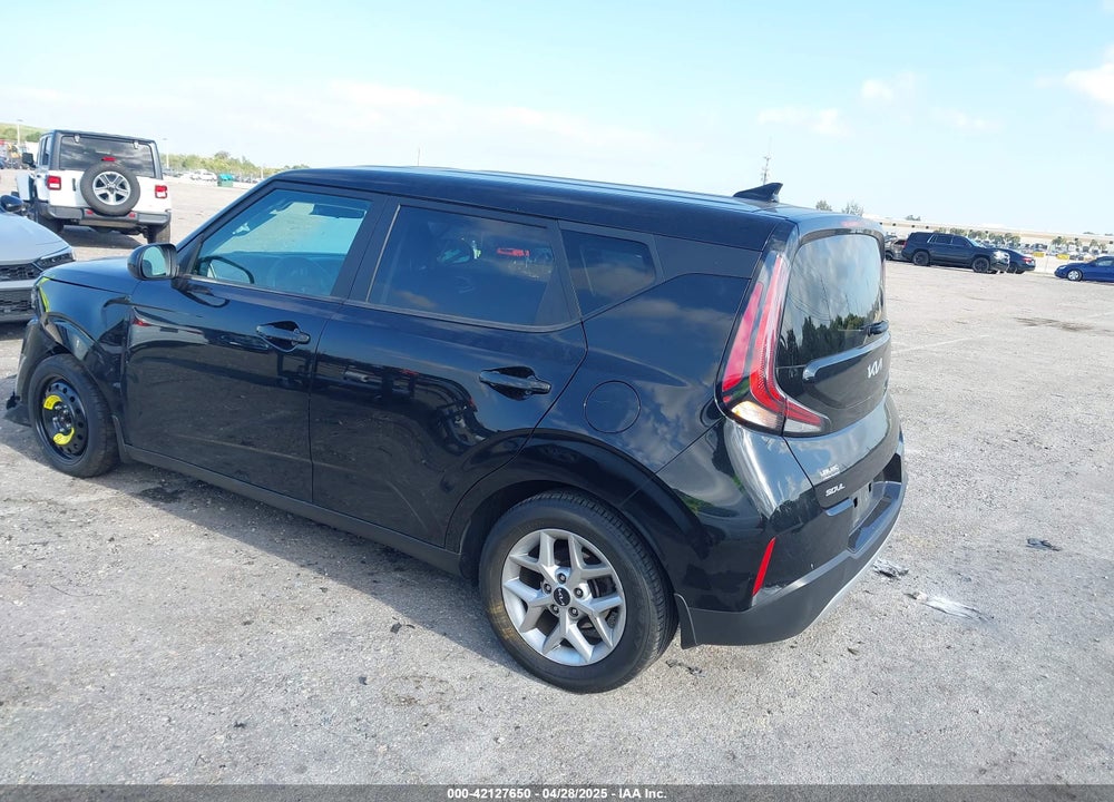2023 KIA SOUL VIN: KNDJ23AU6P7873951