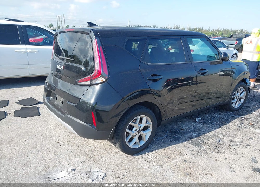 2023 KIA SOUL VIN: KNDJ23AU6P7873951