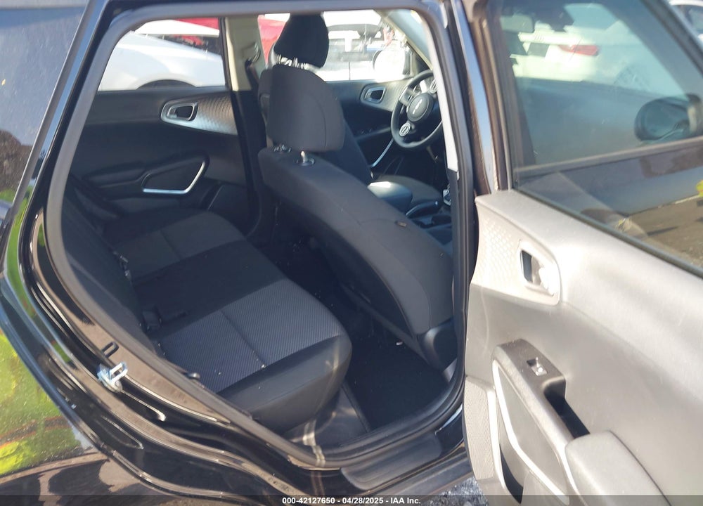 2023 KIA SOUL VIN: KNDJ23AU6P7873951
