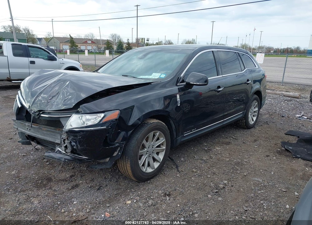 2017 LINCOLN MKT VIN: 2LMHJ5NK9HBL00413