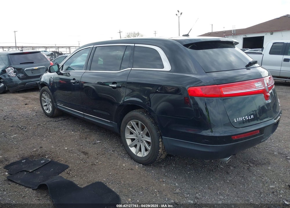 2017 LINCOLN MKT VIN: 2LMHJ5NK9HBL00413