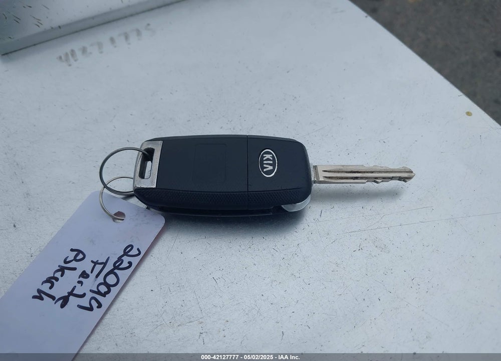 2017 KIA FORTE LX VIN: 3KPFK4A7XHE060720