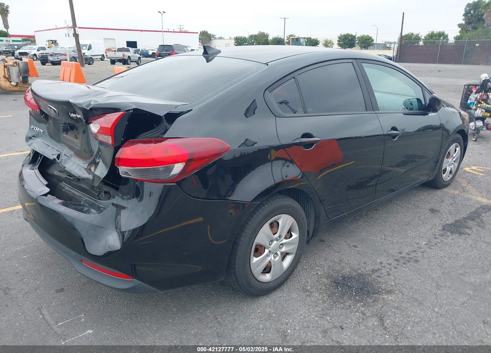 2017 KIA FORTE LX VIN: 3KPFK4A7XHE060720