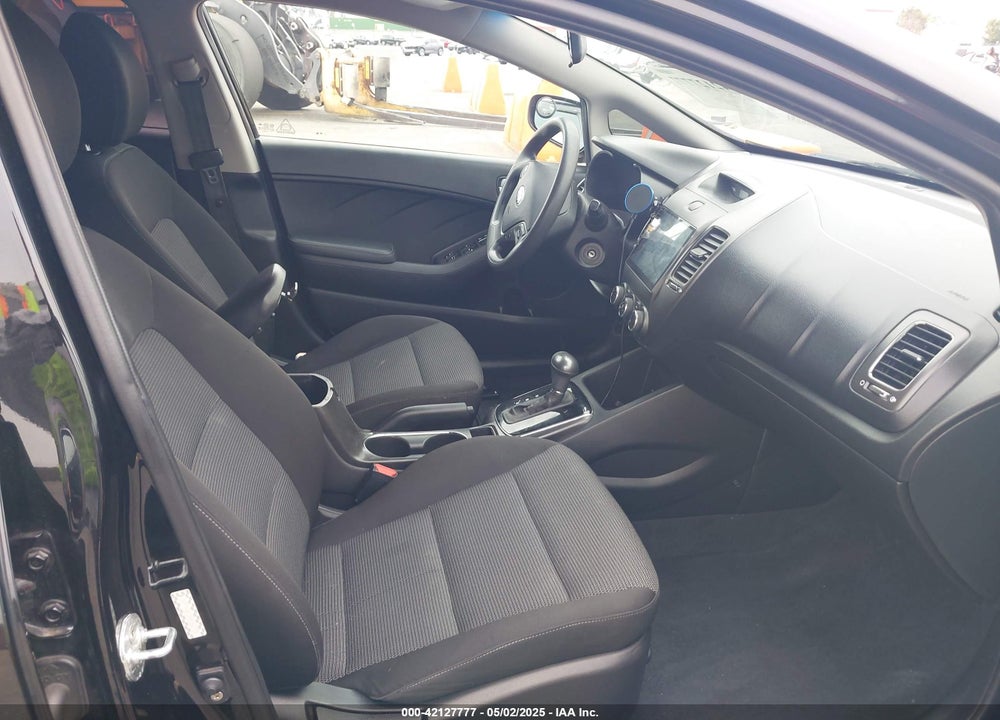 2017 KIA FORTE LX VIN: 3KPFK4A7XHE060720