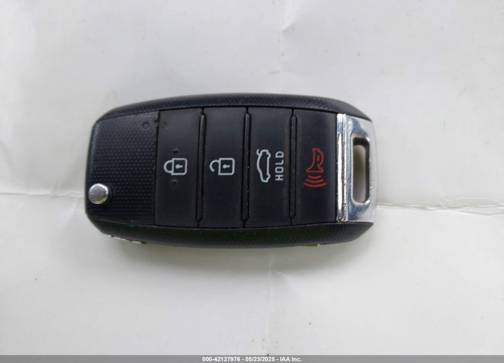 2016 KIA OPTIMA LX VIN: KNAGT4L33G5077295