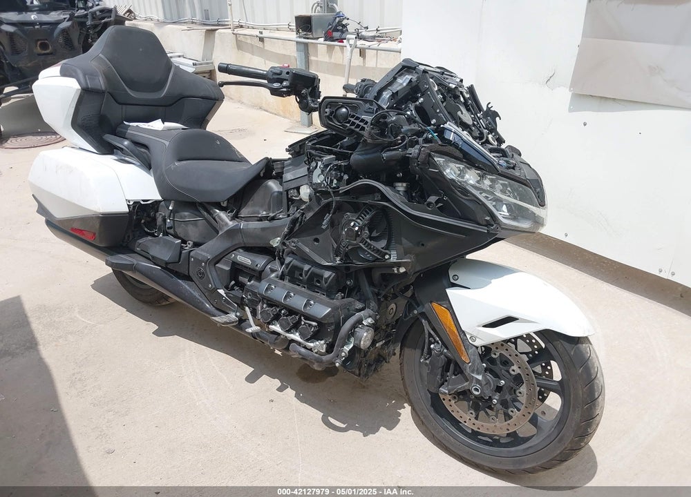 2024 HONDA GL1800 D VIN: JH2SC7951RK600686