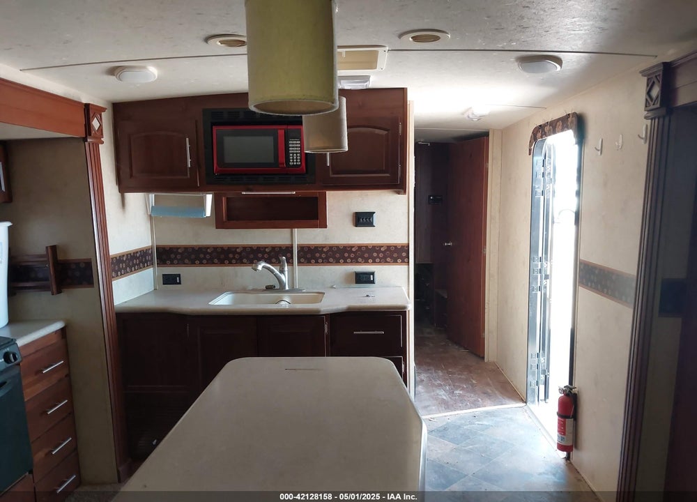2013 FLAGSTAFF CLASSIC SUPER LITE M 35' VIN: 4X4TFLH26D1850678