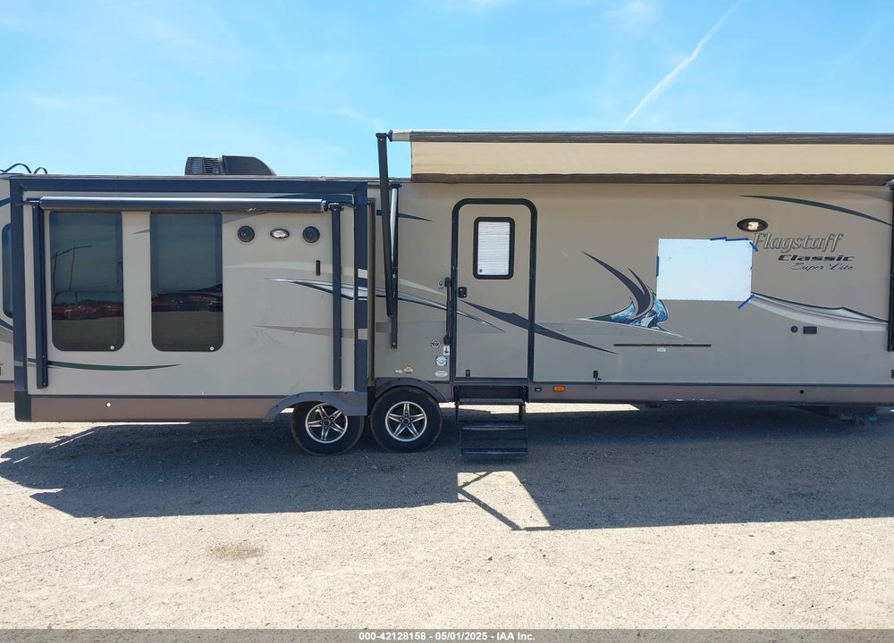 2013 FLAGSTAFF CLASSIC SUPER LITE M 35' VIN: 4X4TFLH26D1850678
