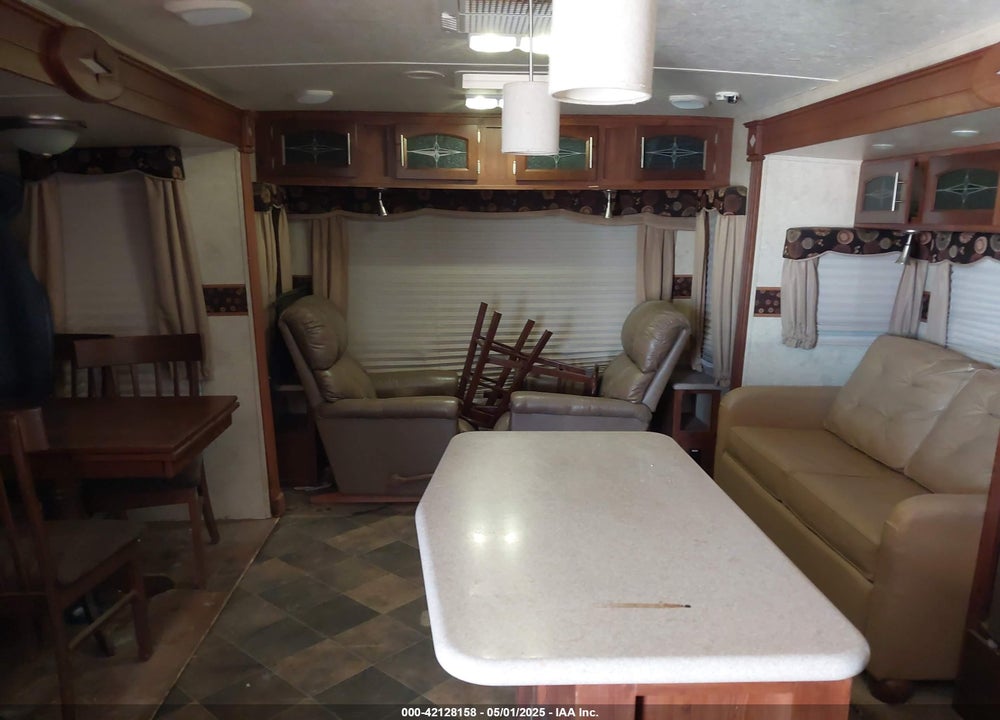 2013 FLAGSTAFF CLASSIC SUPER LITE M 35' VIN: 4X4TFLH26D1850678