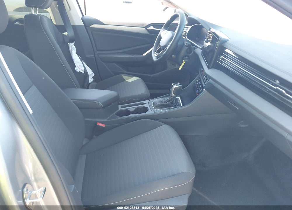 2025 VOLKSWAGEN JETTA VIN: 3VW5X7BU2SM042628