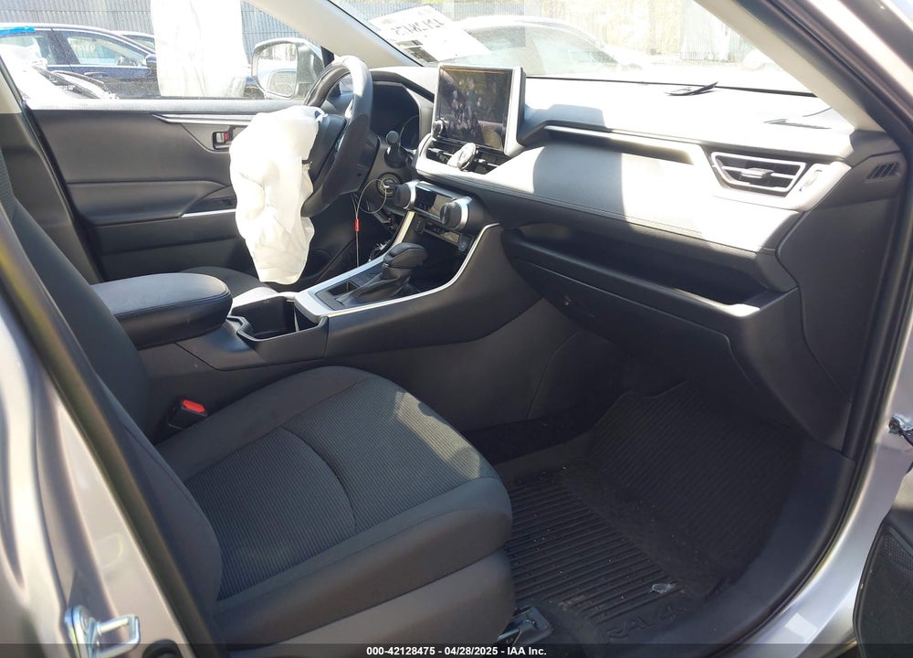 2024 TOYOTA RAV4 LE VIN: 2T3G1RFV6RC474242
