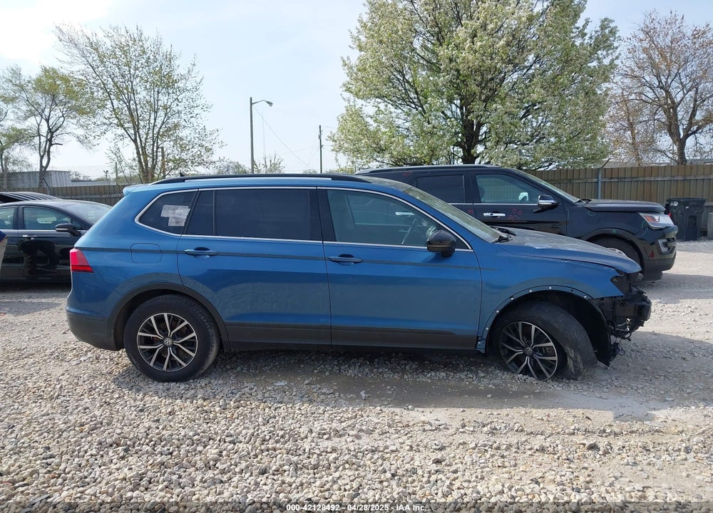 2019 VOLKSWAGEN TIGUAN VIN: 3VV2B7AX9KM069553