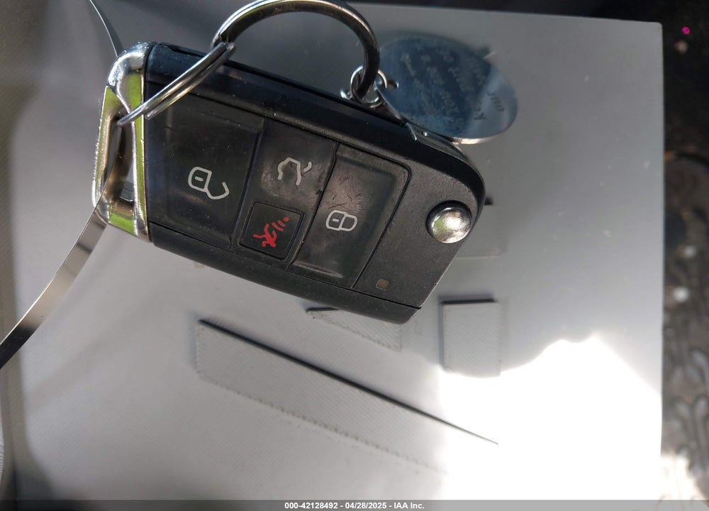 2019 VOLKSWAGEN TIGUAN VIN: 3VV2B7AX9KM069553