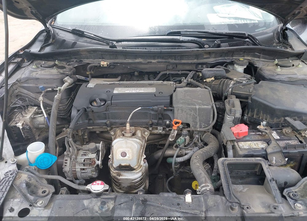 2015 HONDA ACCORD VIN: 1HGCR2F37FA051032