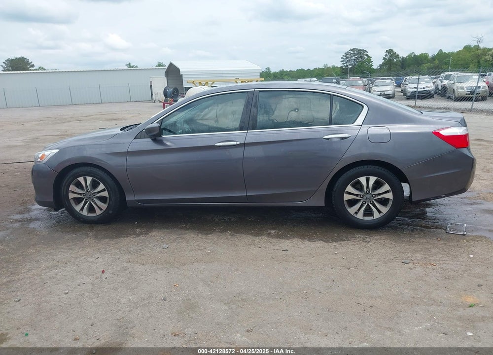2015 HONDA ACCORD VIN: 1HGCR2F37FA051032