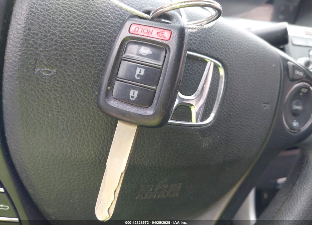 2015 HONDA ACCORD VIN: 1HGCR2F37FA051032