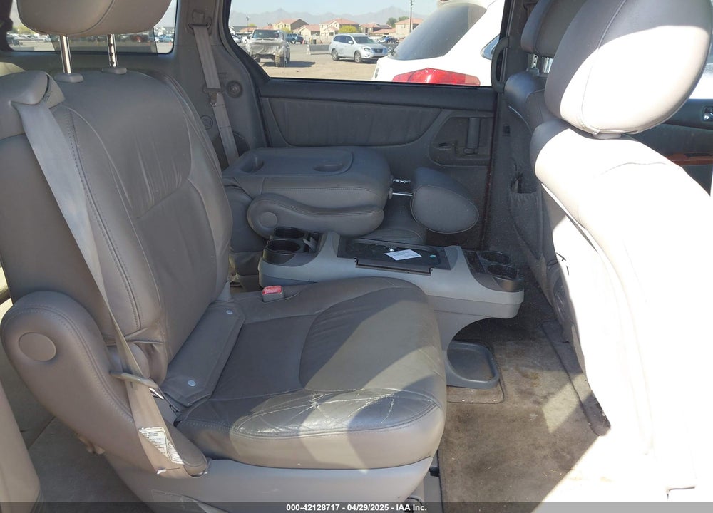 2010 TOYOTA SIENNA VIN: 5TDYK4CC4AS312542