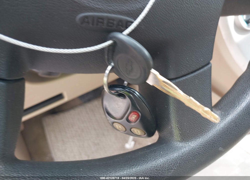 2005 CHEVROLET EQUINOX VIN: 2CNDL73F056093002