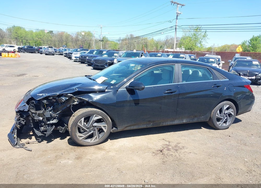 2024 HYUNDAI ELANTRA VIN: KMHLP4DG7RU739617
