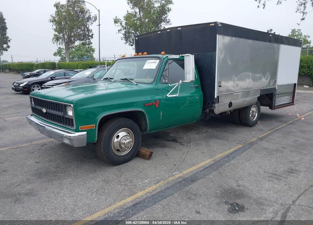 1982 CHEVROLET C30 VIN: 1GBHC34M3CV123831