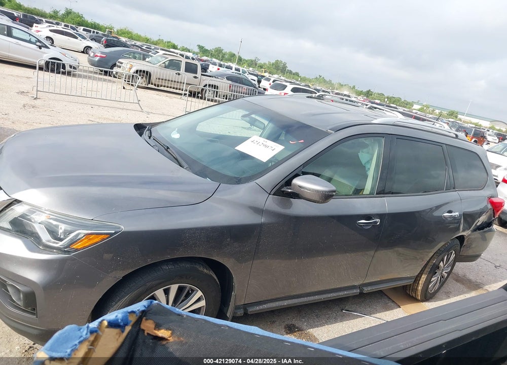 2018 NISSAN PATHFINDER VIN: 5N1DR2MN0JC614051