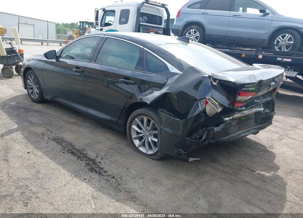 2022 HONDA ACCORD VIN: 1HGCV1F11NA069237