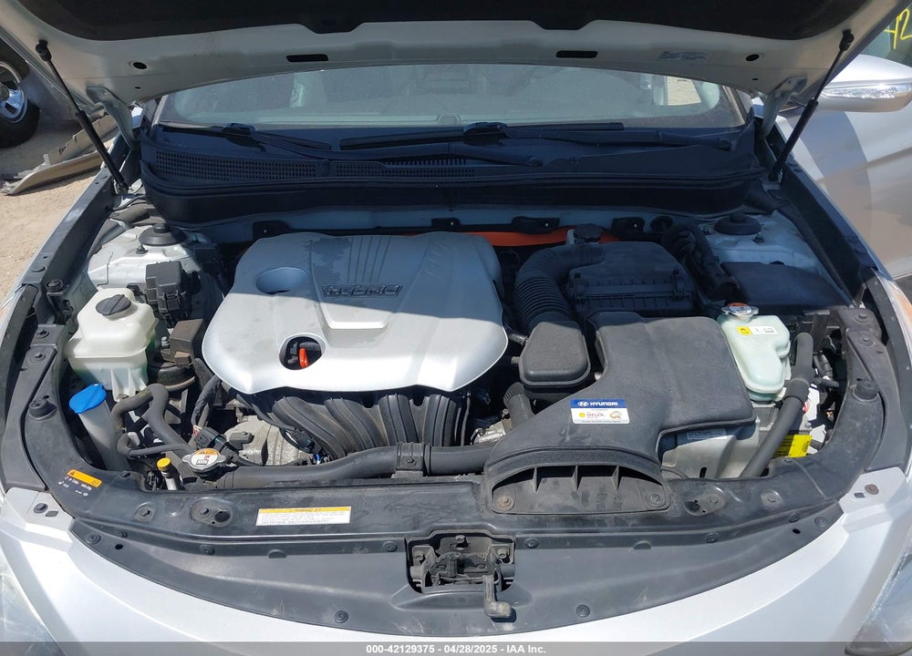 2015 HYUNDAI SONATA HYBRID LIMITED VIN: KMHEC4A48FA122531