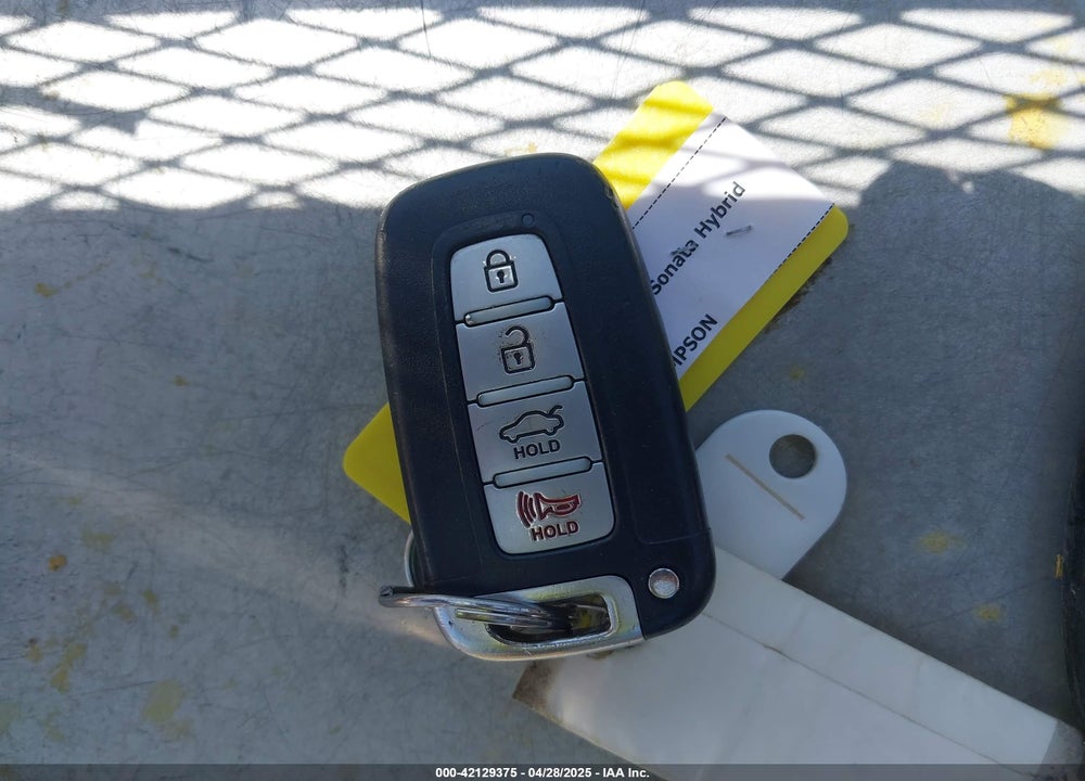 2015 HYUNDAI SONATA HYBRID LIMITED VIN: KMHEC4A48FA122531