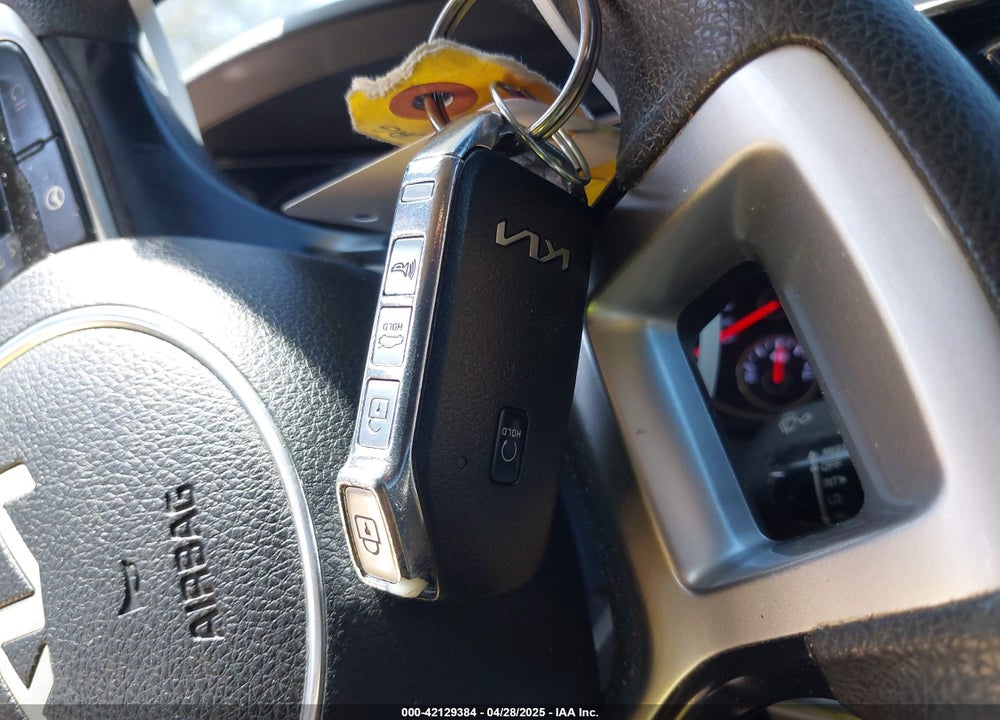 2022 KIA K5 VIN: 5XXG14J29NG129556