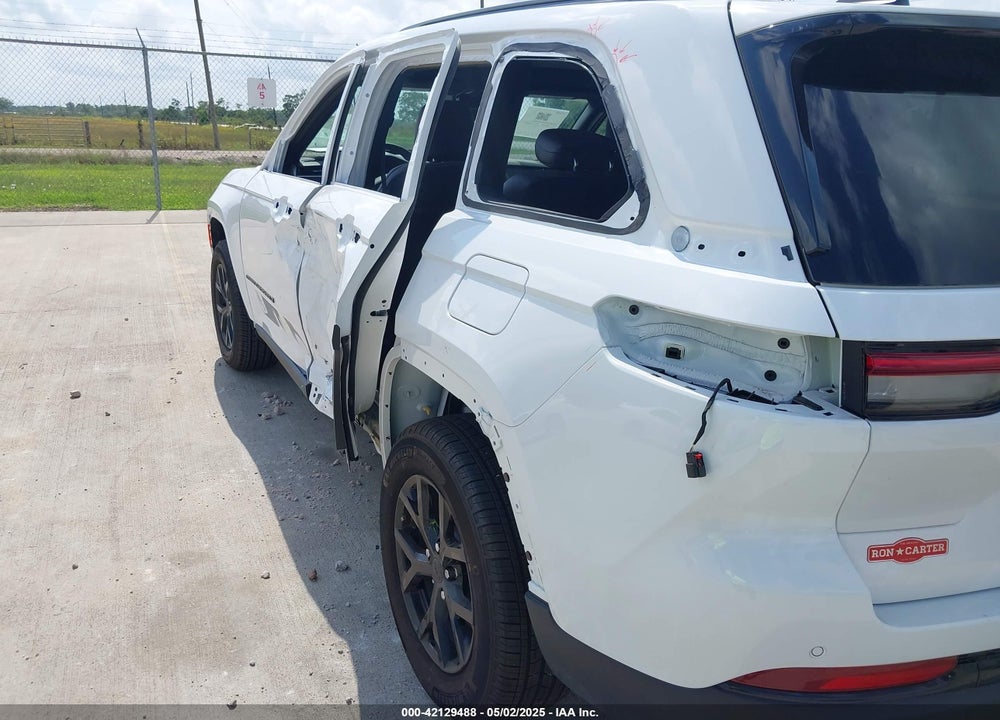 2024 JEEP GRAND CHEROKEE VIN: 1C4RJGAG1RC250710