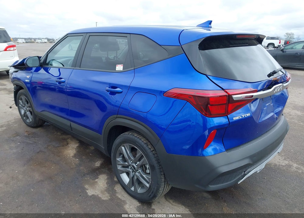 2022 KIA SELTOS LX VIN: KNDEPCAA0N7334425