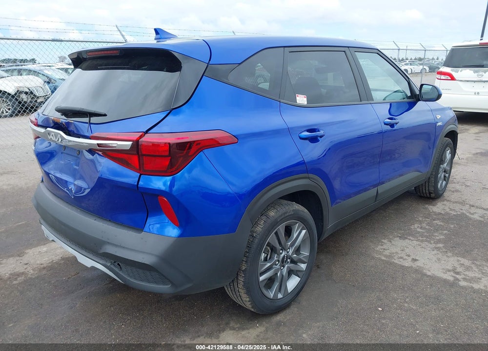 2022 KIA SELTOS LX VIN: KNDEPCAA0N7334425
