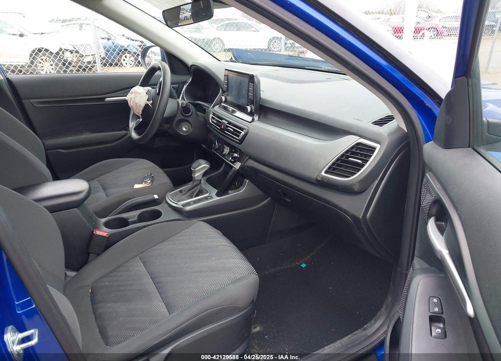 2022 KIA SELTOS LX VIN: KNDEPCAA0N7334425
