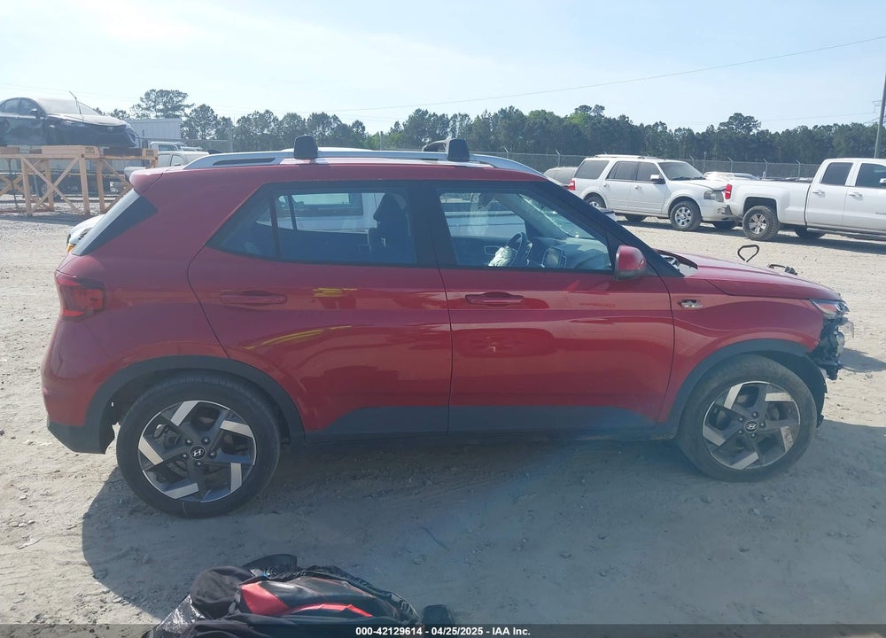 2022 HYUNDAI VENUE VIN: KMHRC8A31NU176797