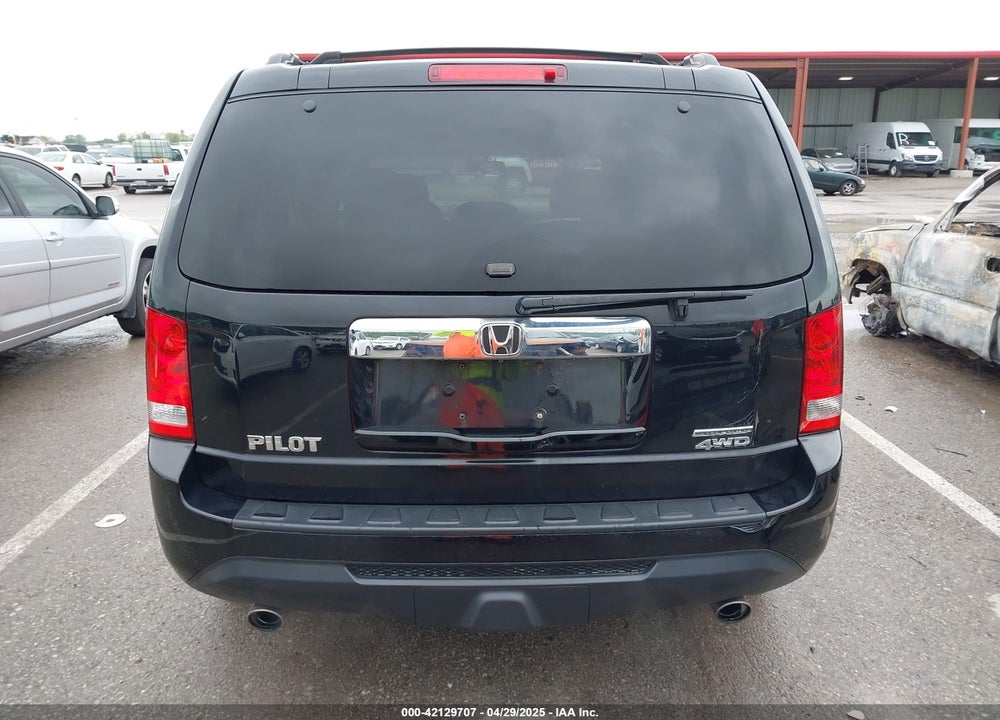 2015 HONDA PILOT VIN: 5FNYF4H33FB053356