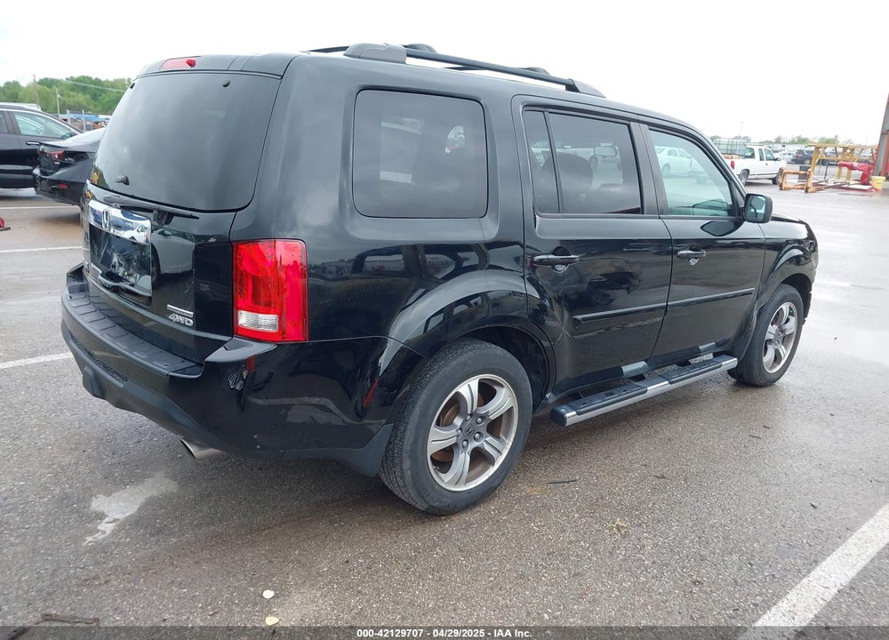 2015 HONDA PILOT VIN: 5FNYF4H33FB053356