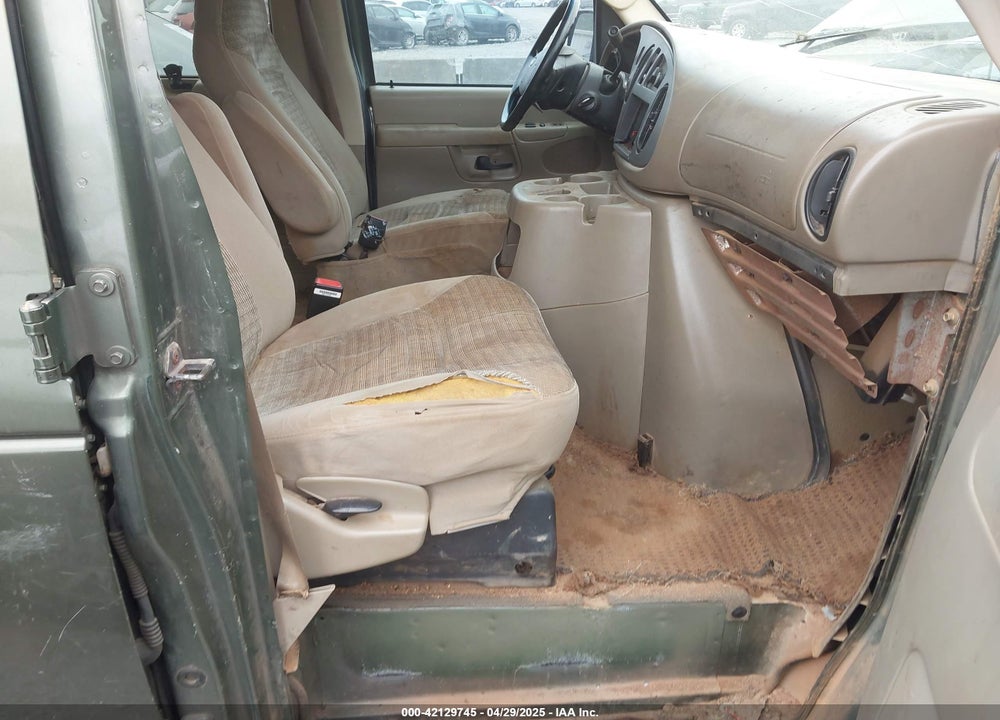2004 FORD E-350 SUPER DUTY CHATEAU/XL/XLT VIN: 1FBNE31L74HA85173