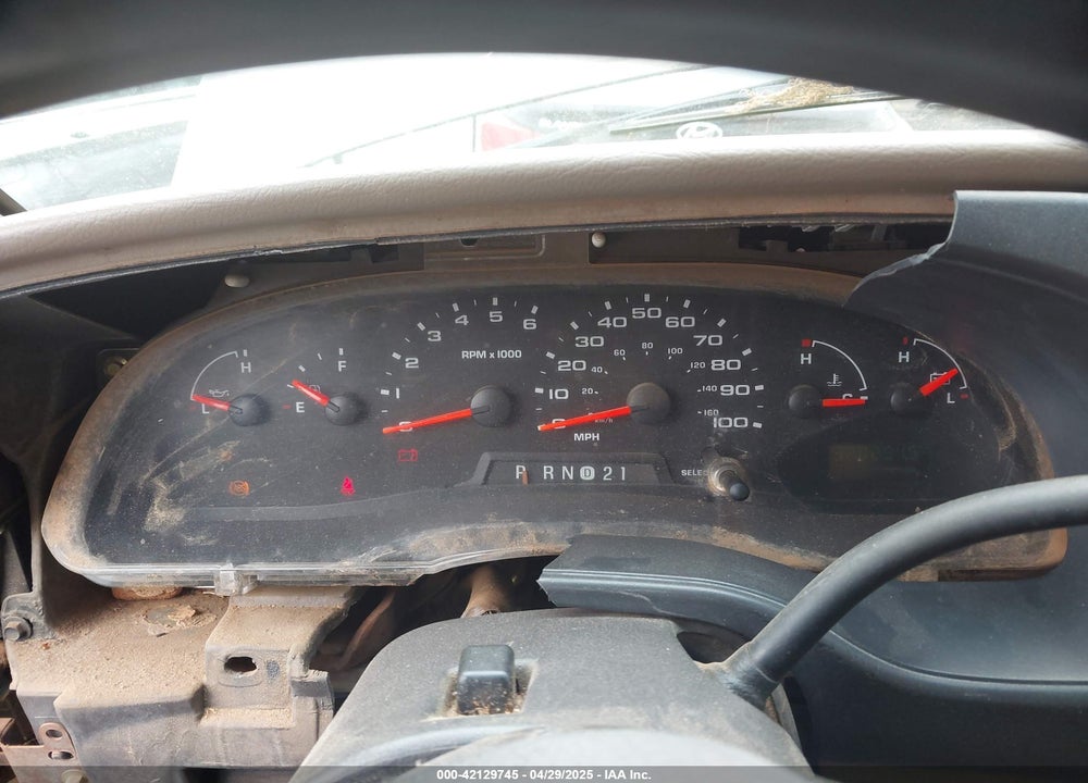 2004 FORD E-350 SUPER DUTY CHATEAU/XL/XLT VIN: 1FBNE31L74HA85173