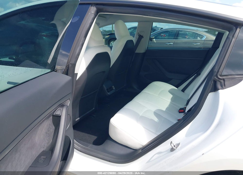 2023 TESLA MODEL 3 VIN: 5YJ3E1EA8PF690033